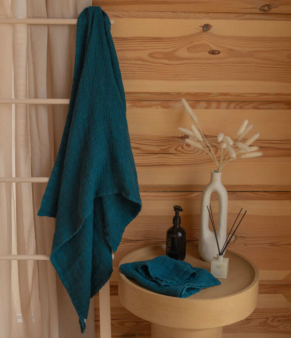 Linen waffle towel in Deep Water (4)