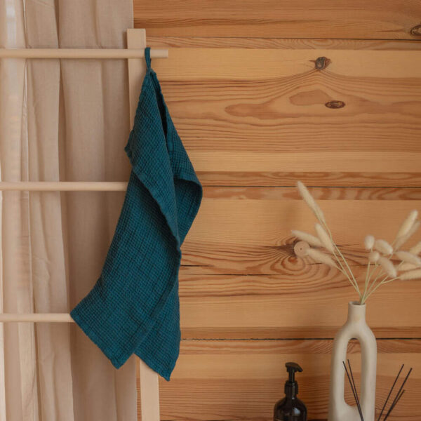 Linen waffle towel in Deep Water (5)