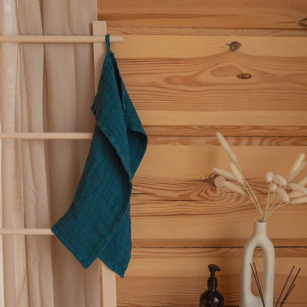 Linen waffle towel in Deep Water (5)