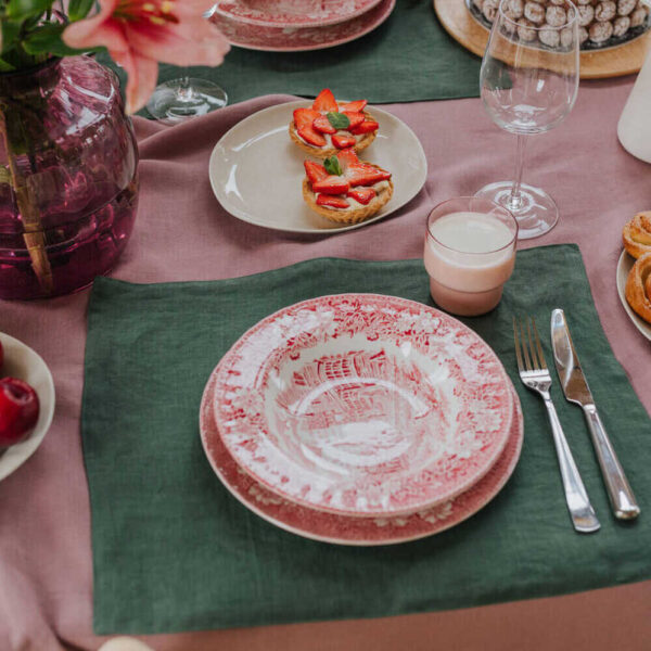 Forest Green linen placemat (4)
