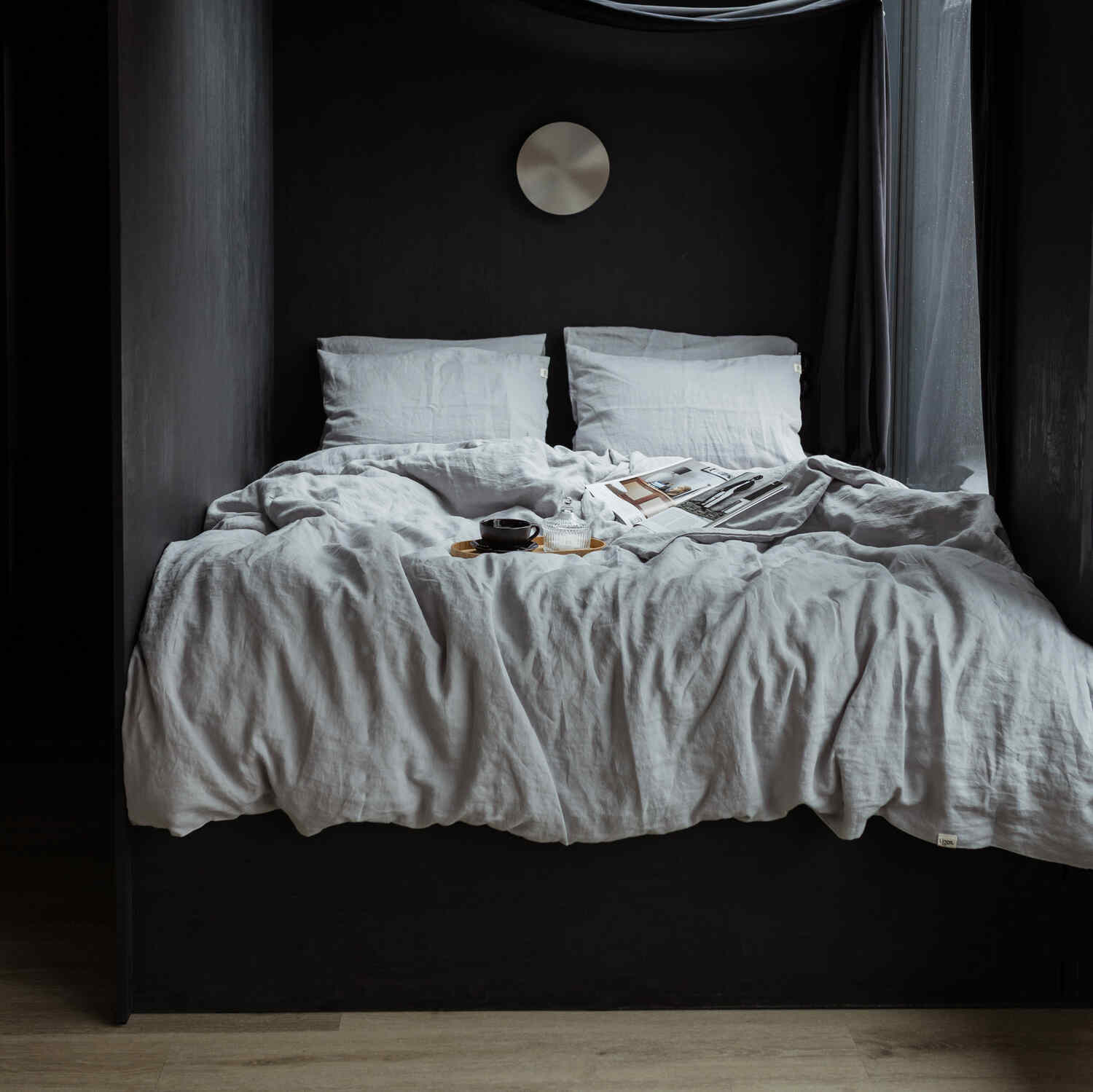 Light Grey linen fitted sheet (1)
