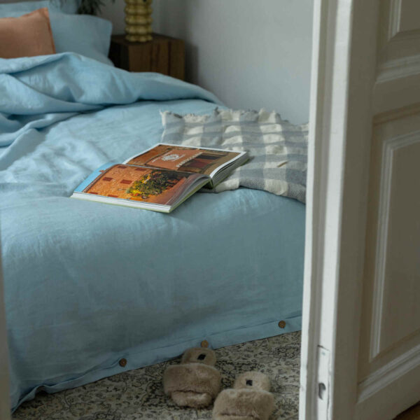 Sky Blue linen flat sheet (3)