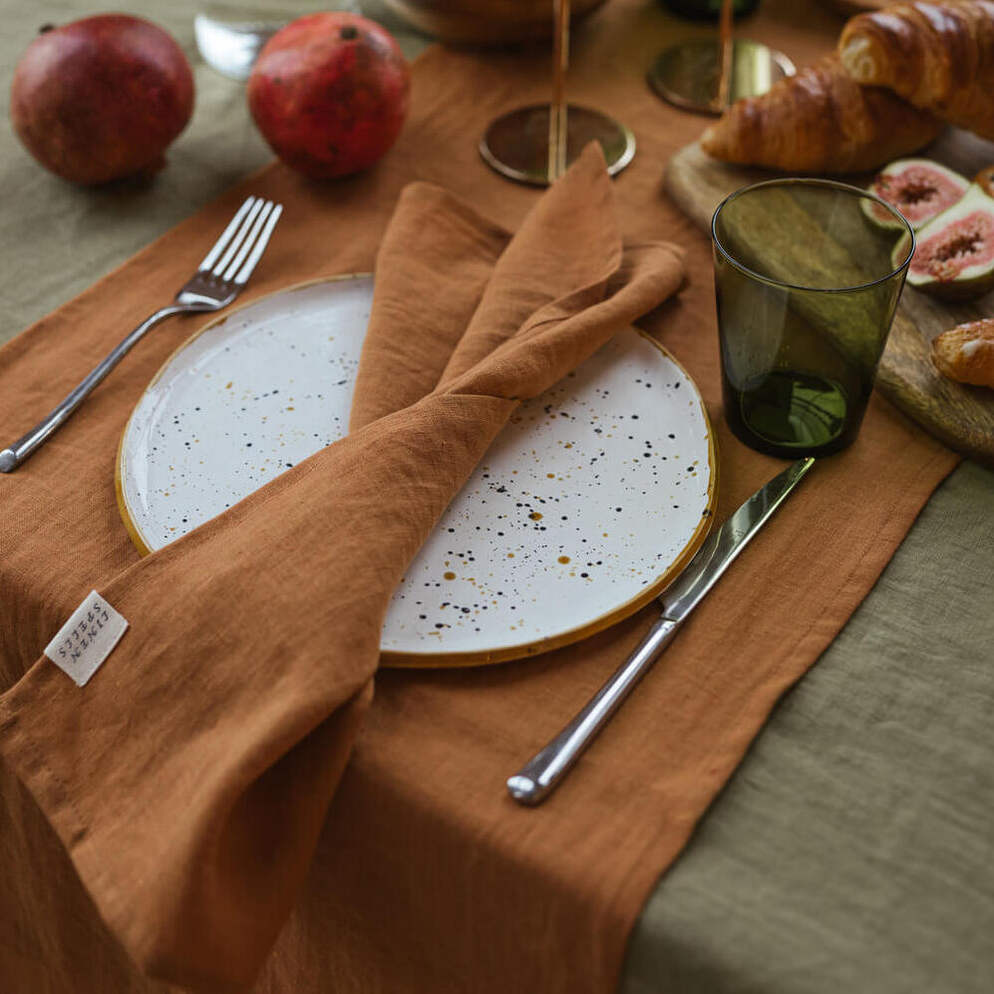 Cinnamon linen napkin set of 4 (2)