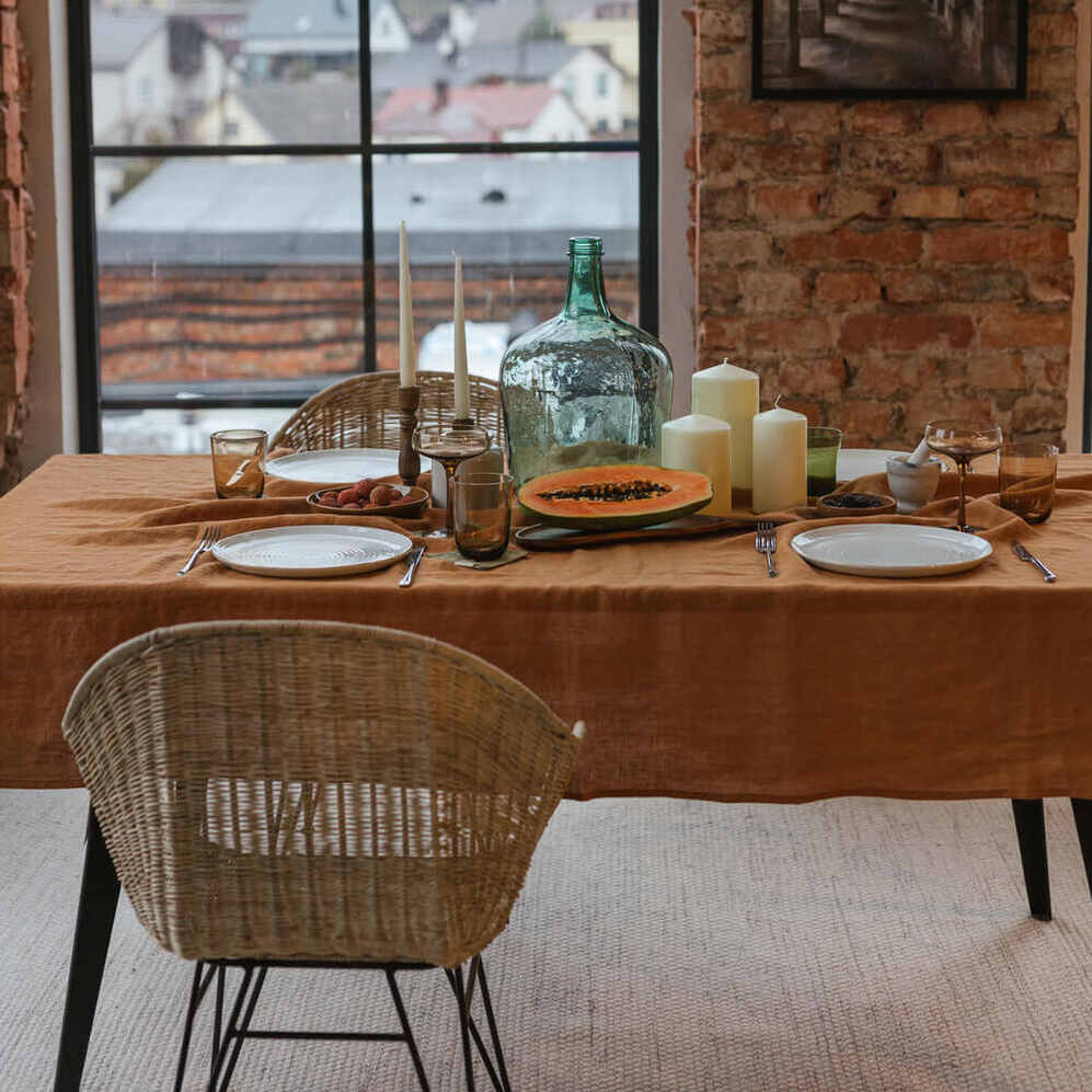 Cinnamon linen tablecloth (2)