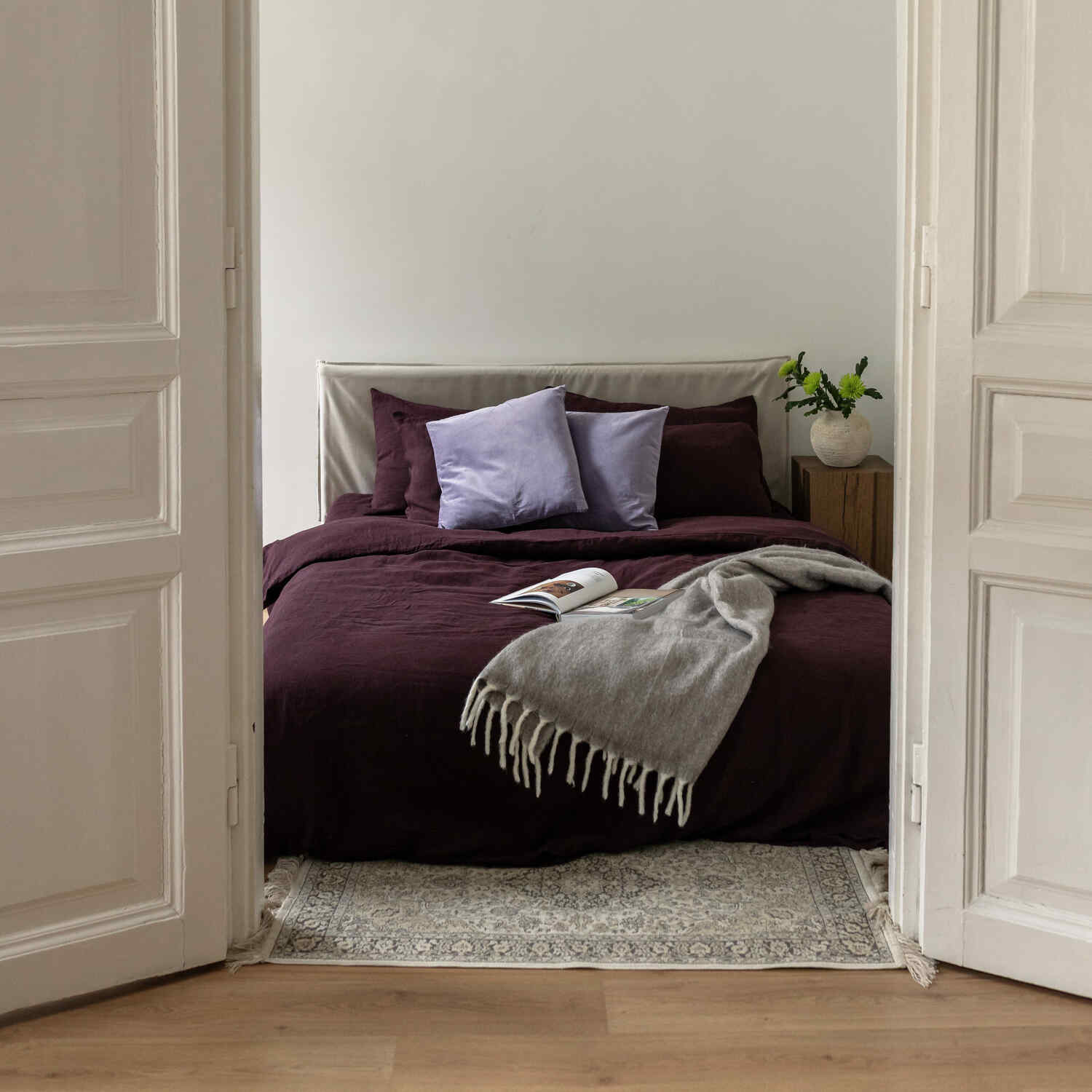 Deep Purple linen bed sheet set (1)