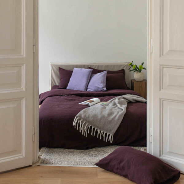 Deep Purple linen duvet cover (3)