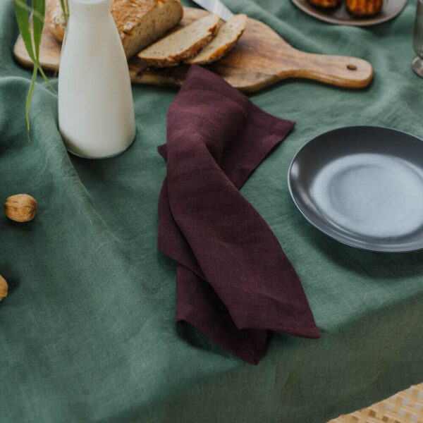 Deep Purple linen napkin set of 4 (3)
