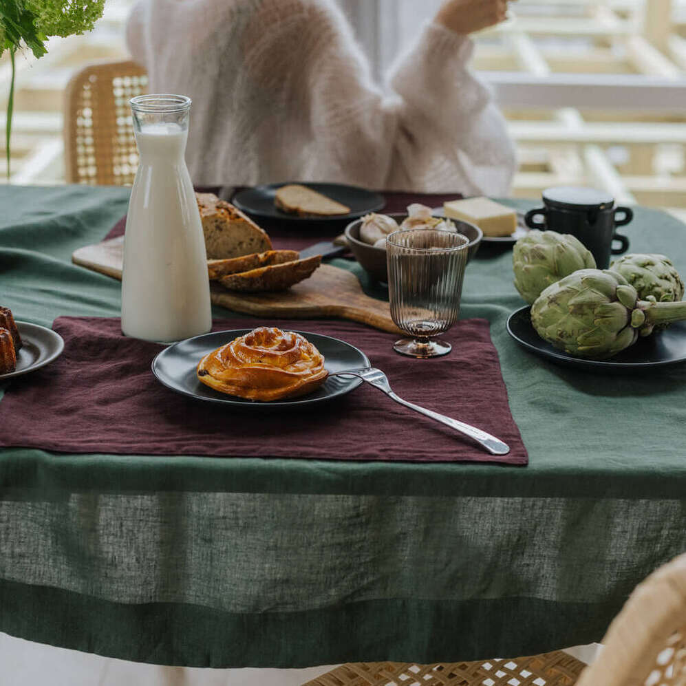 Deep Purple linen placemat (3)