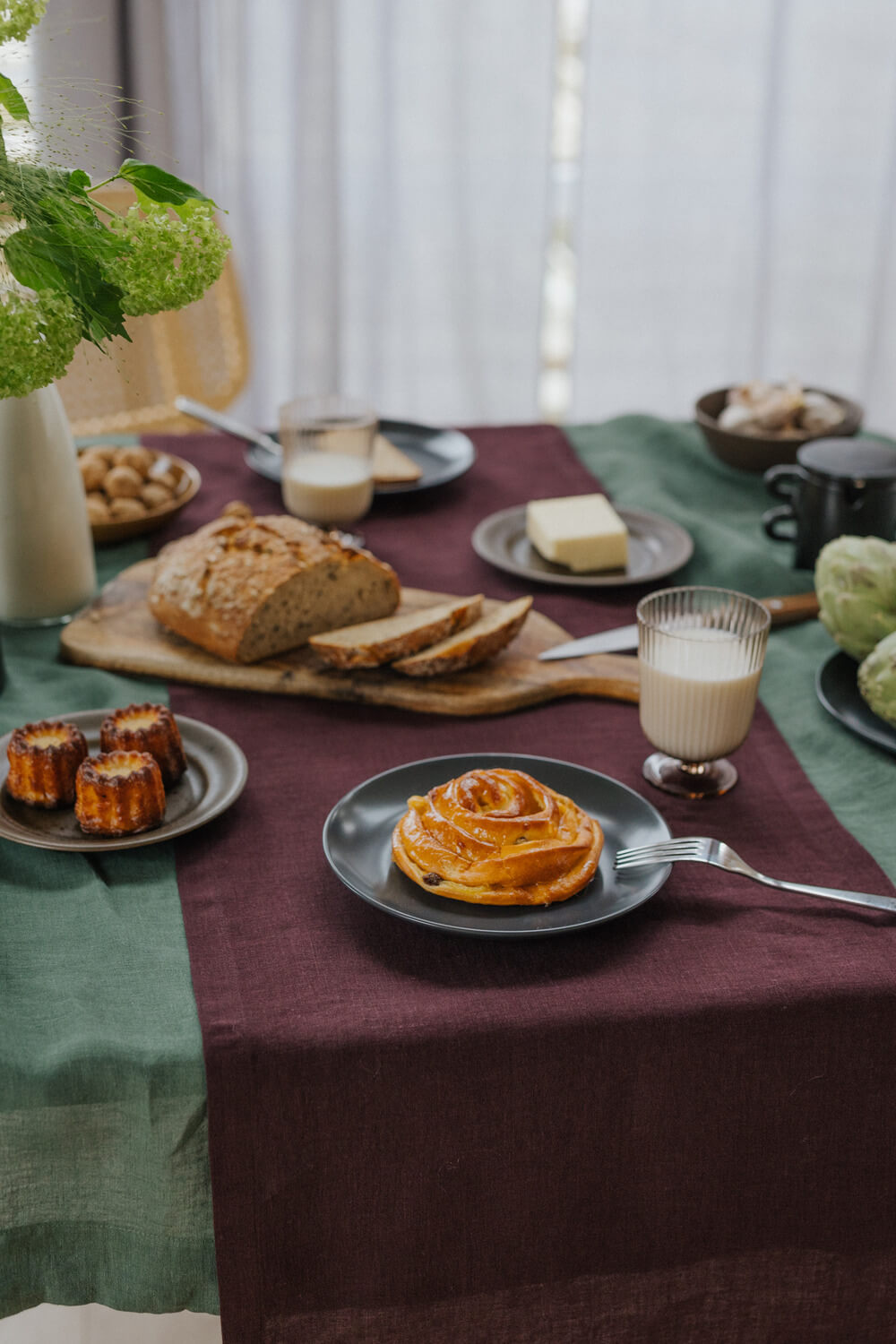 Deep Purple linen table runner (2)