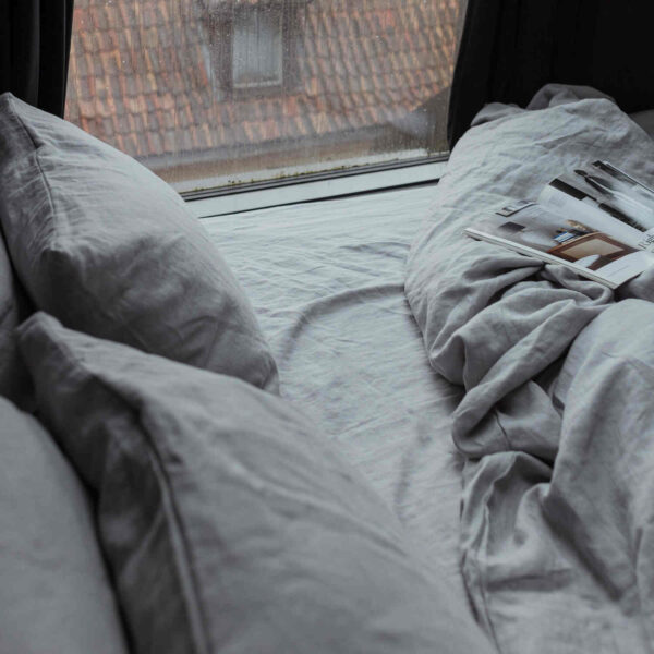 Light Grey linen bed sheet set (1)