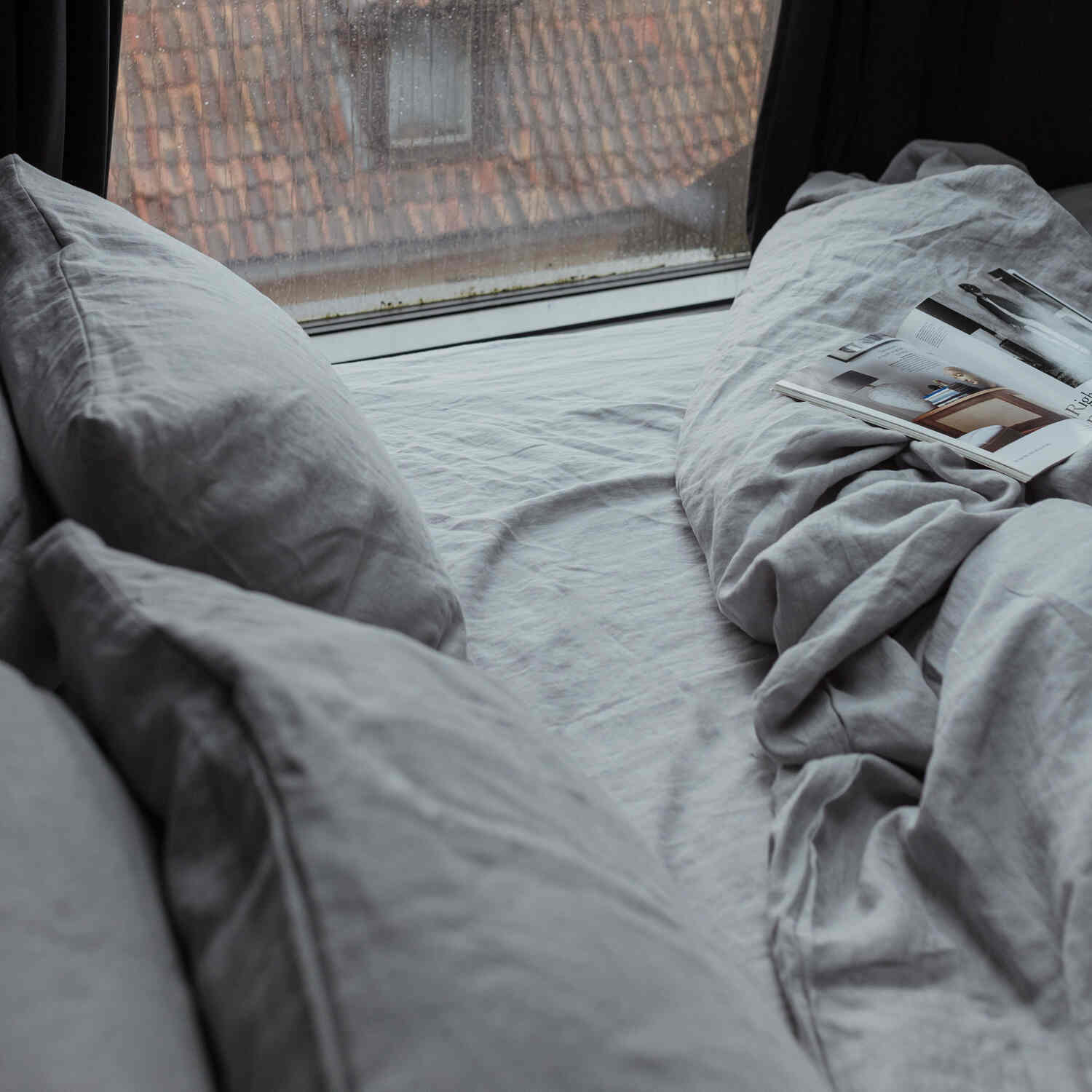 Light Grey linen bed sheet set (1)