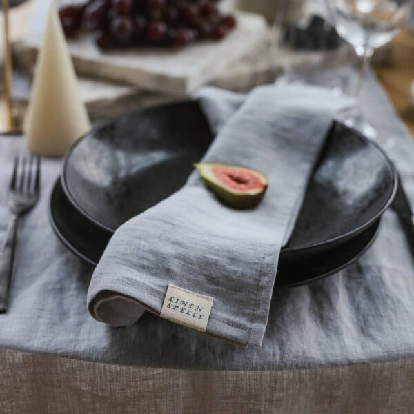 Light Grey linen napkin set of 4 (2)