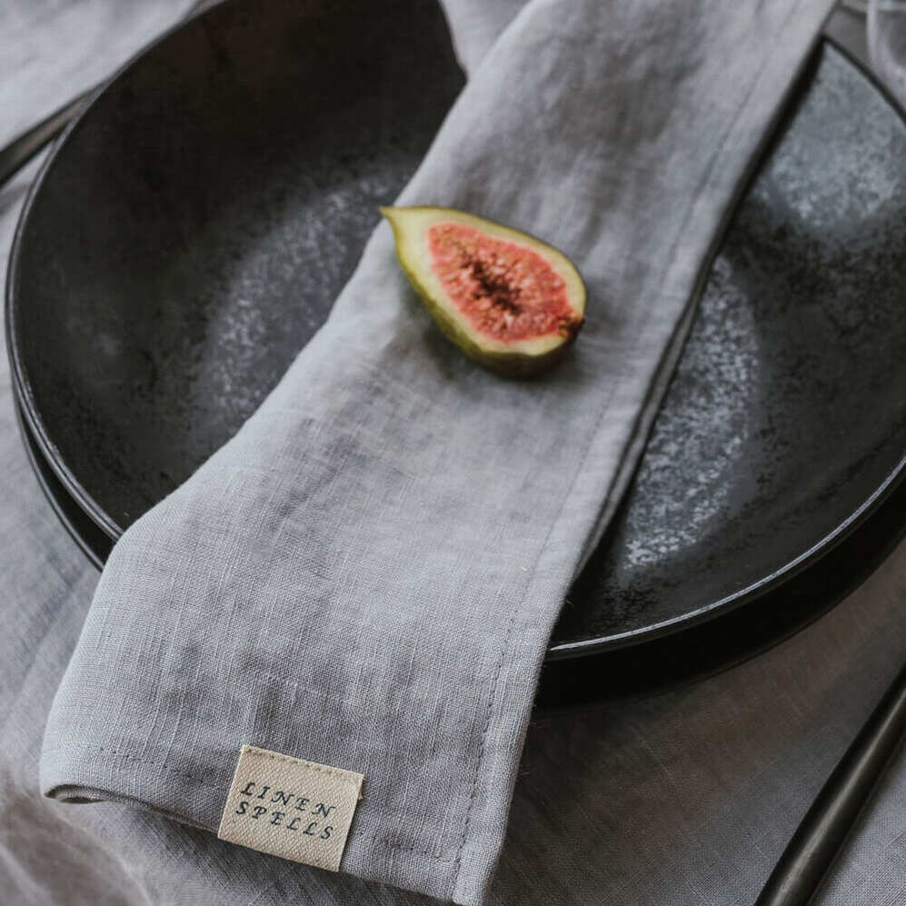 Light Grey linen napkin set of 4 (3)