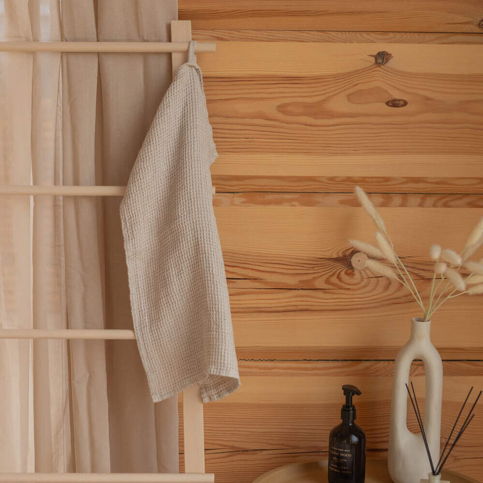 Linen waffle towel in Beige (2)