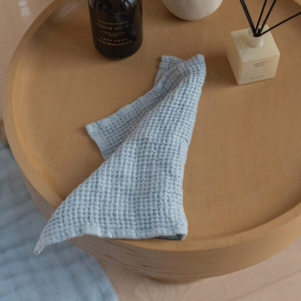 Linen waffle towel in Sky Blue (7)