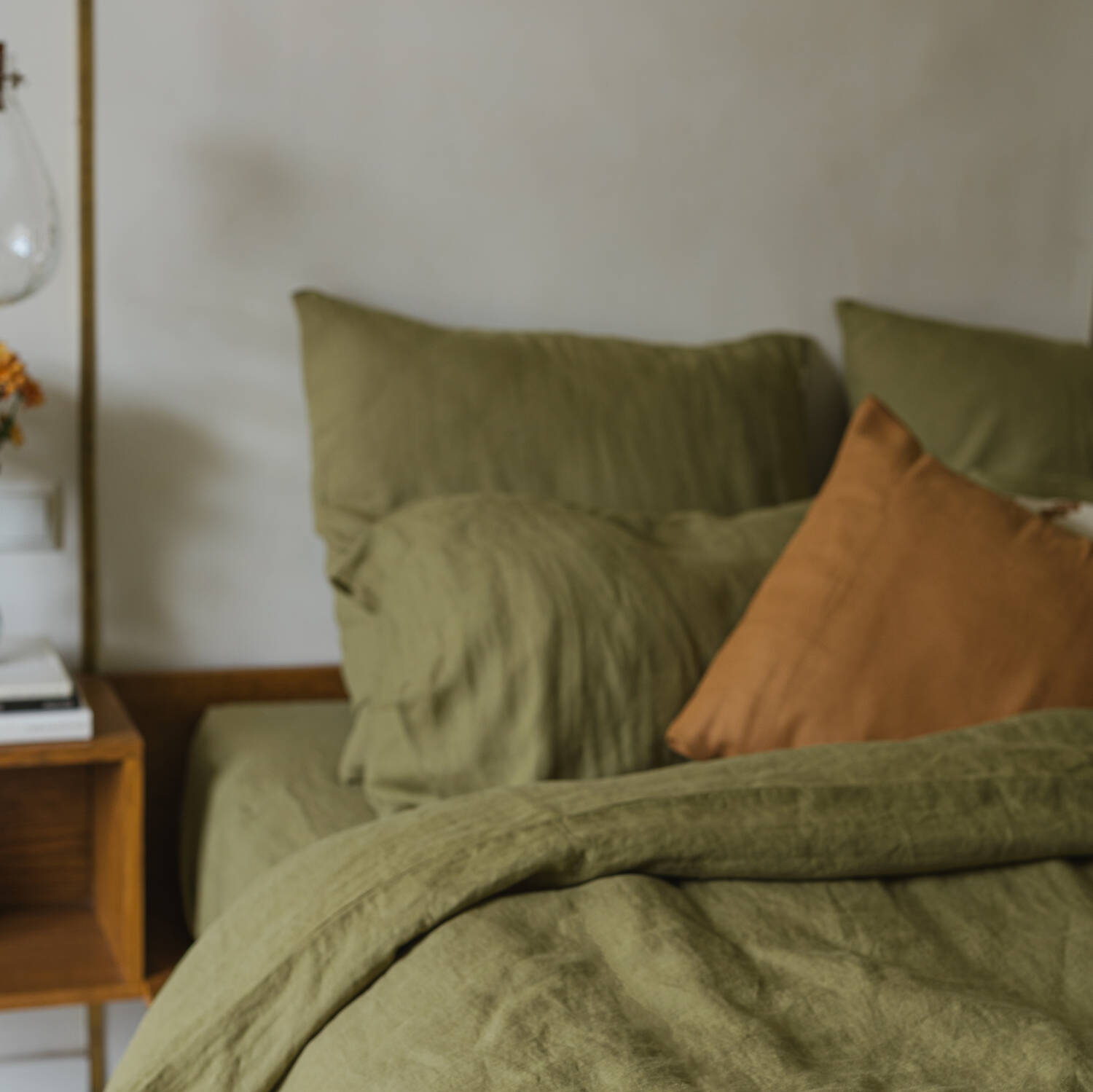 Olive Green linen bed sheet set (1)