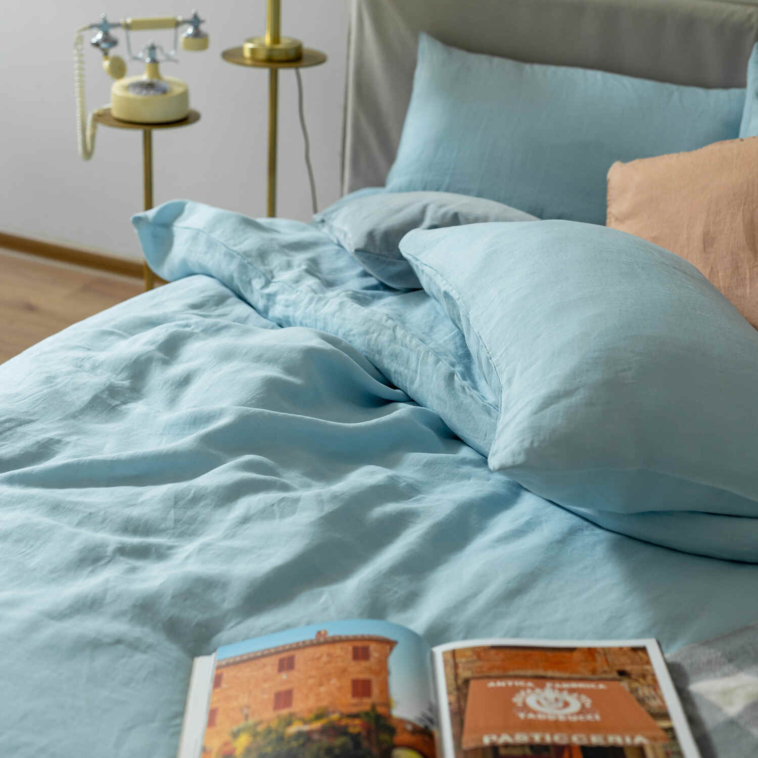 Sky Blue linen duvet cover set (3)