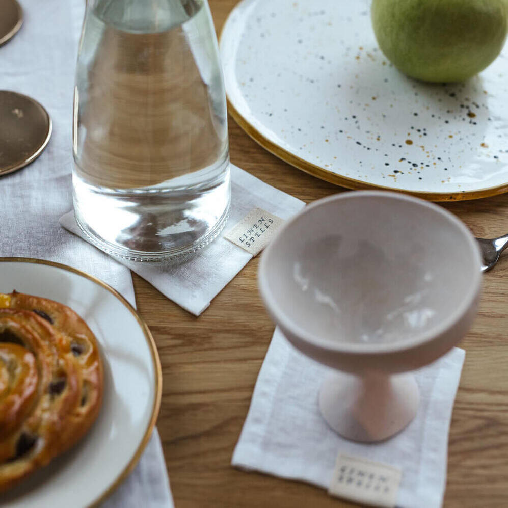 White linen coaster set (3)