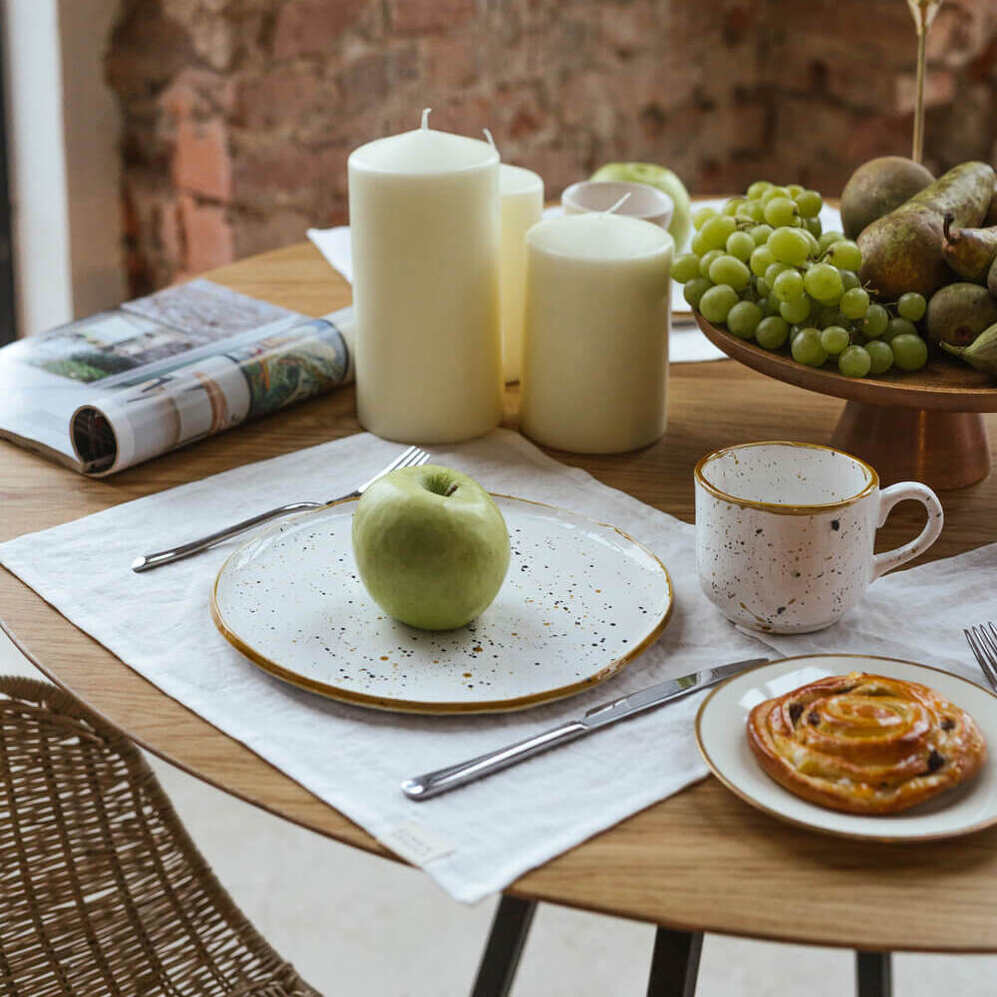 White linen placemat (2)