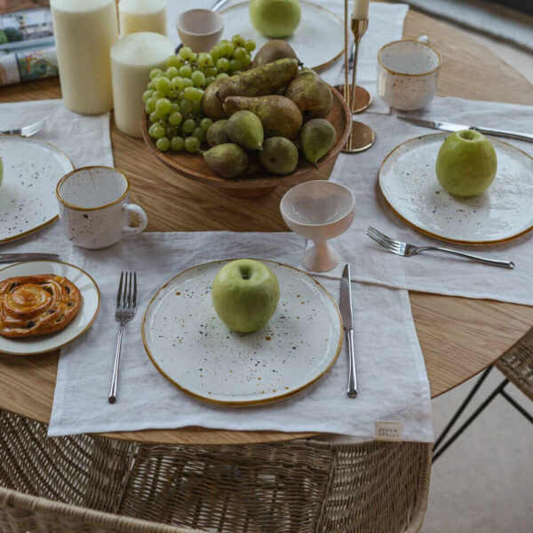 White linen placemat (3)