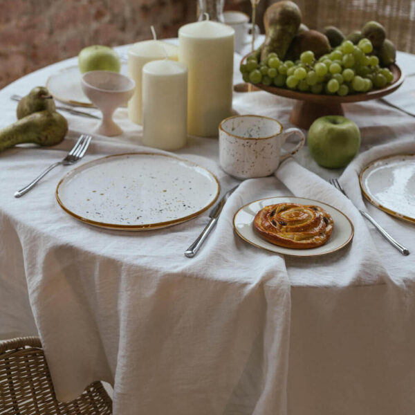 White linen tablecloth (4)