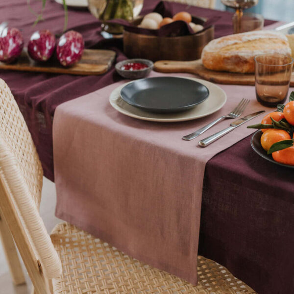 Woodrose linen table runner (3)