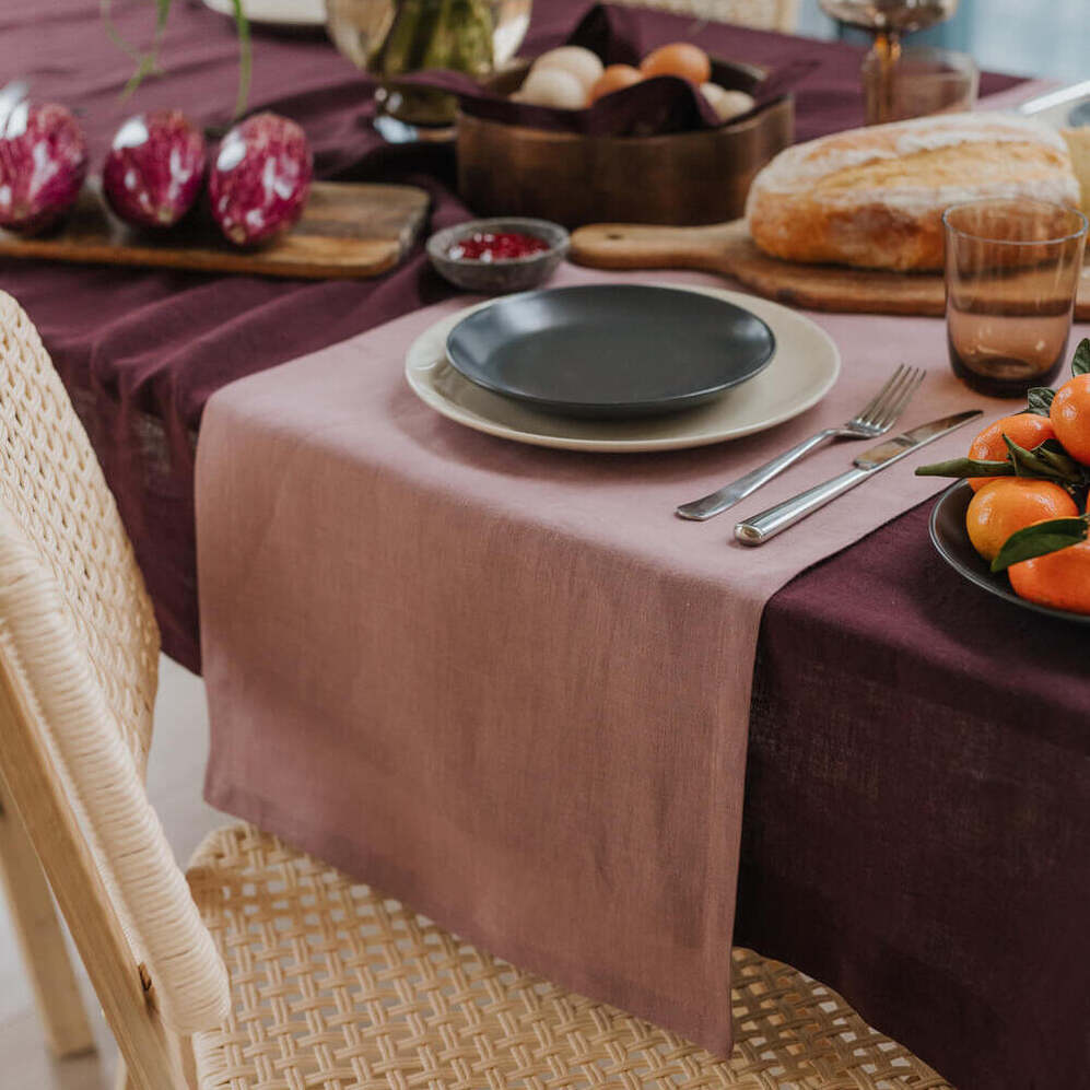 Woodrose linen table runner (3)