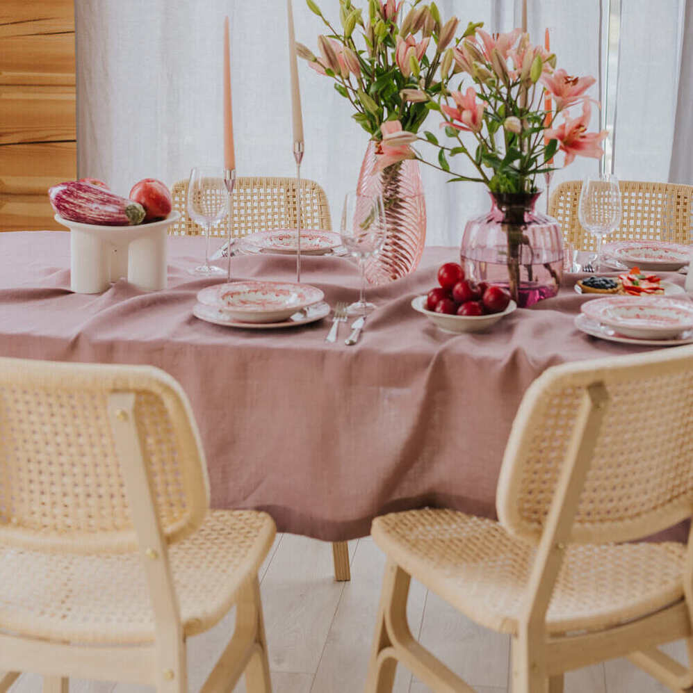Woodrose linen tablecloth (3)