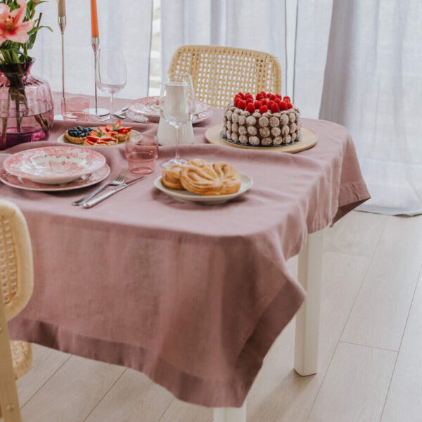 Woodrose linen tablecloth (4)